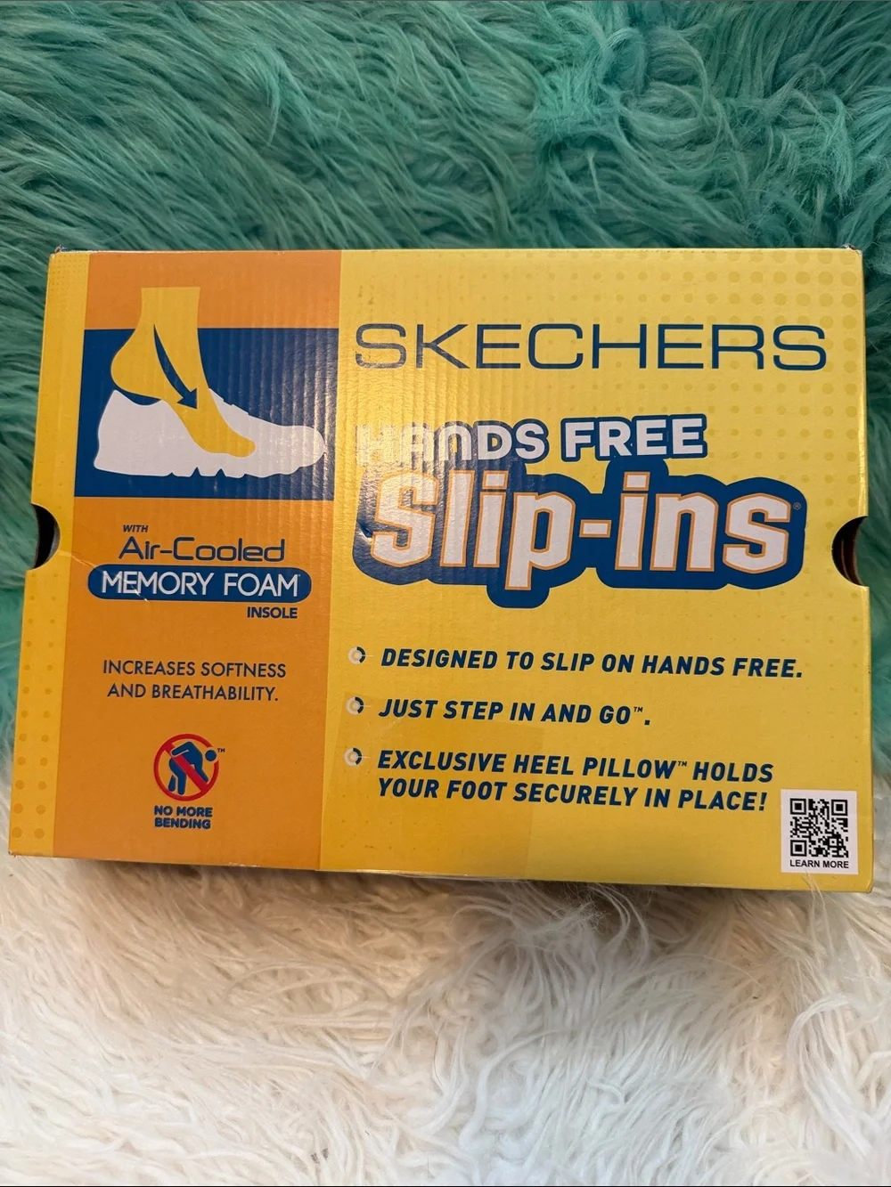 NIB Skechers Women's D'Lites Fan Girl Sneaker Hands Free Slip-Ins Size 8, Black